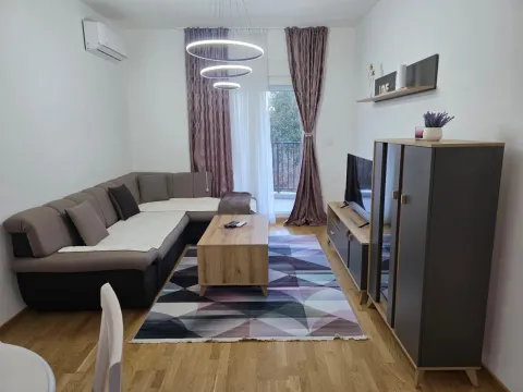 Rent, two bedroom apartment, 68m², Stara Varoš, Podgorica - image 5