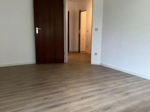 Prodaja, dvosoban stan, 55m², Vašarište, Kragujevac - image 2