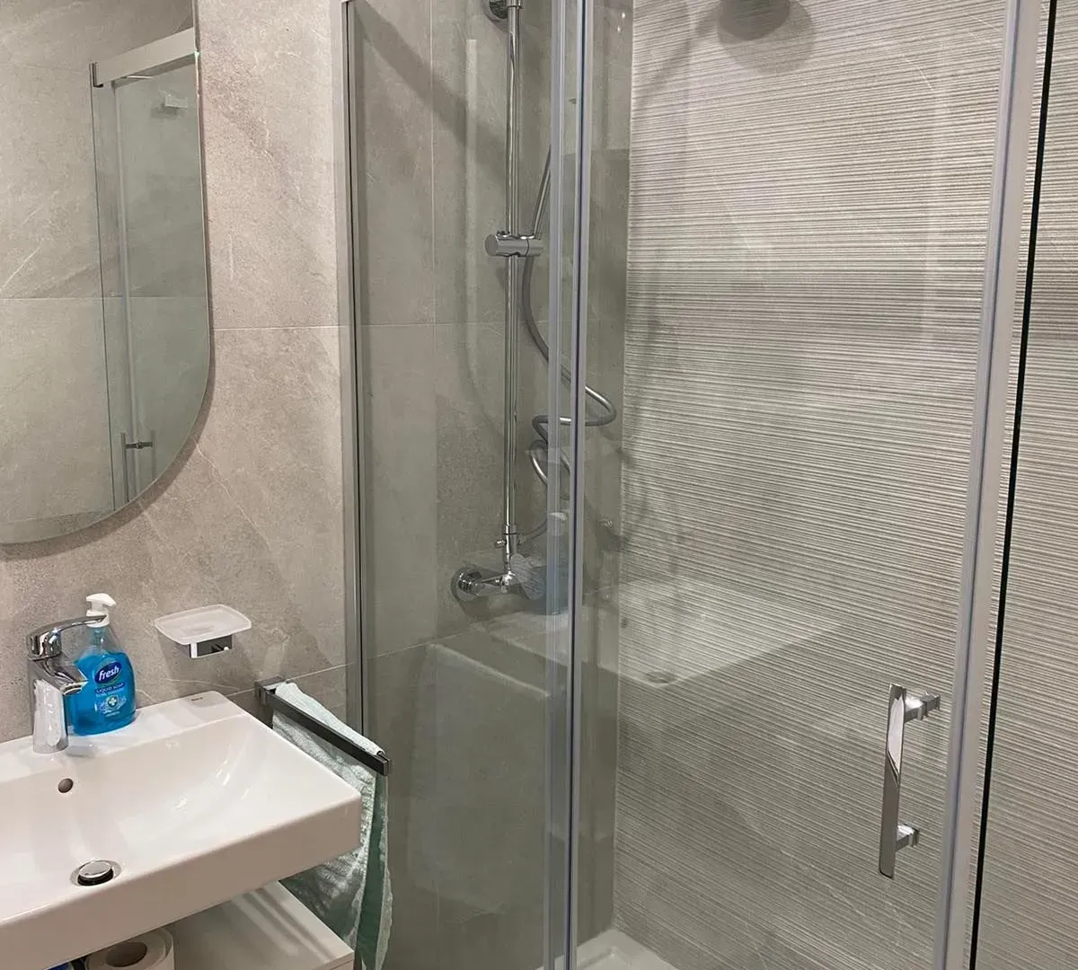 Izdavanje, jednosoban stan, 40m², Central Point, Podgorica