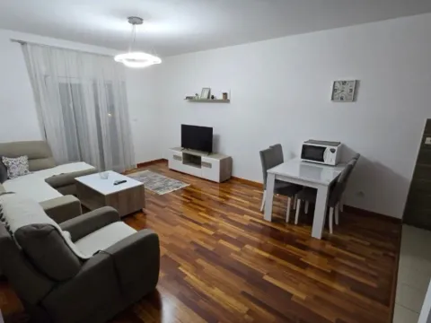 Izdavanje, jednosoban stan, 53m², City Kvart, Podgorica