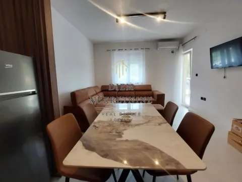 Izdavanje, dvosoban stan, 60m², Radanovići, Kotor - image 3