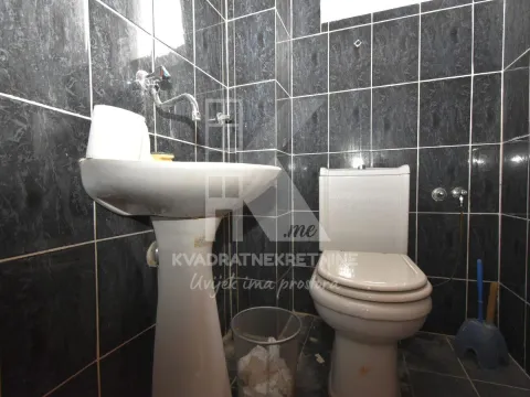 Prodaja, kuća, 217m², Centar, Podgorica - image 12