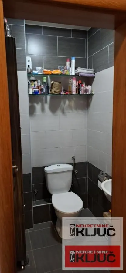Prodaja, trosoban stan, 70m², Bulevar Oslobodjenja, Novi Sad Sve Podlokacije