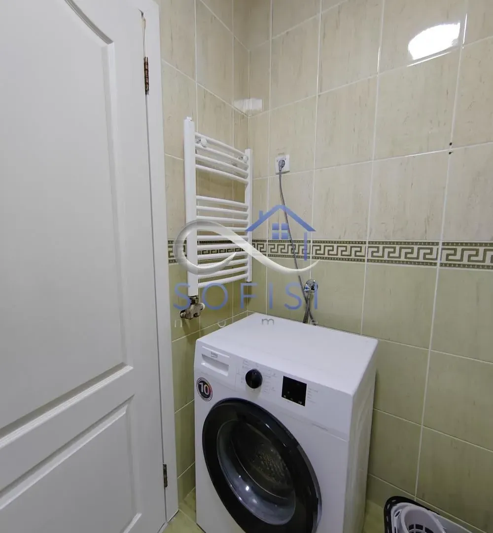 Izdavanje, trosoban stan, 70m², Centar, Novi Sad