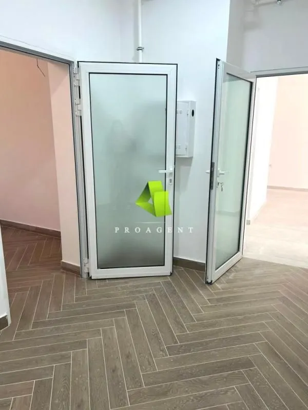 Rent, office space, 50m², Medijana, Niš