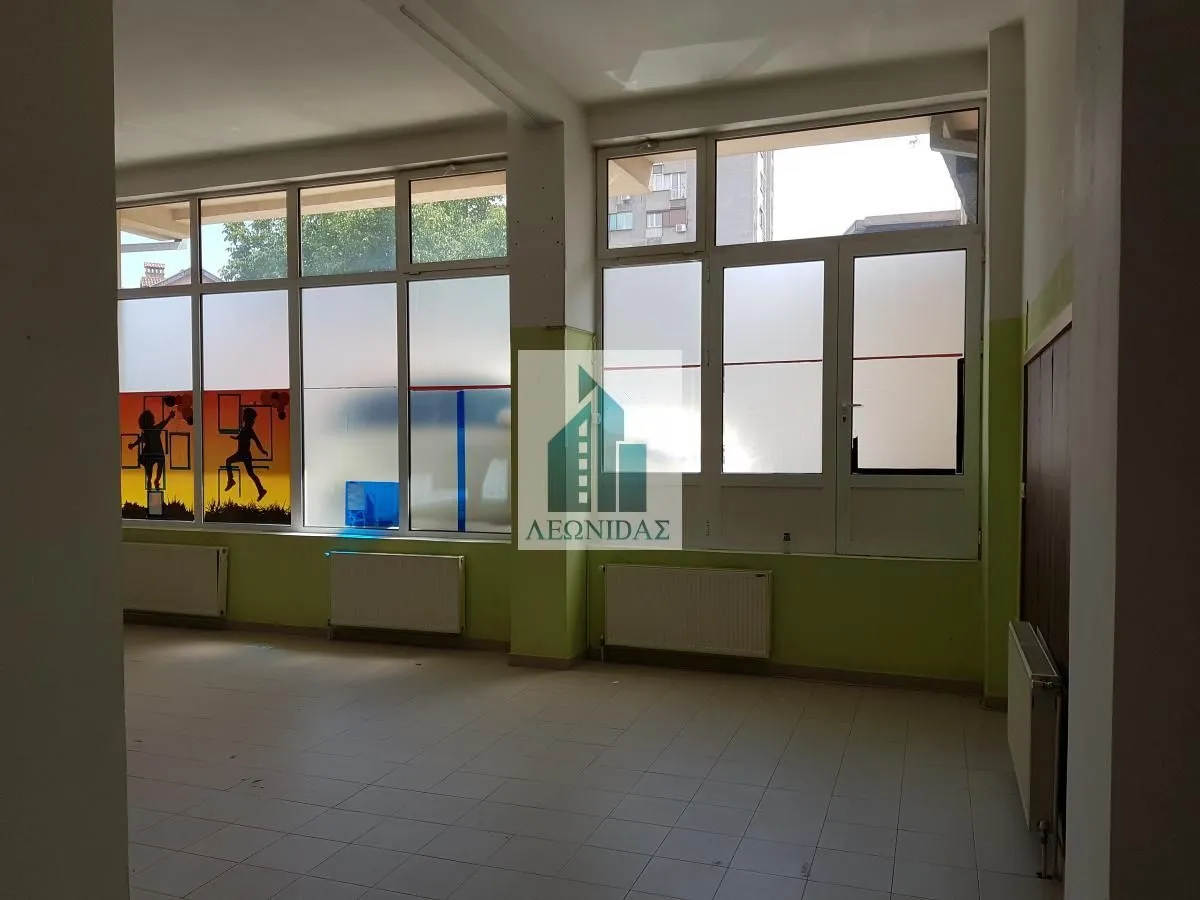 Sale, office space, 70m², Medijana, Niš