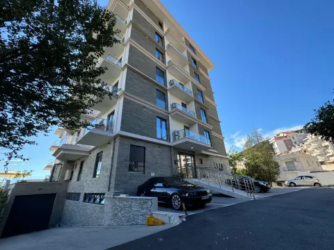 Rent, four bedroom apartment, 57m², Bečići, Budva - image 14