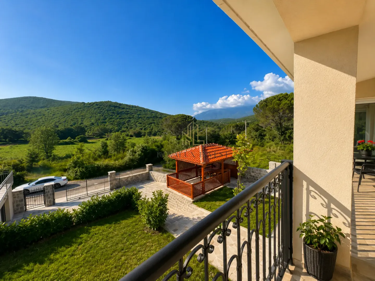 Rent, house, 200m², Krimovica, Kotor
