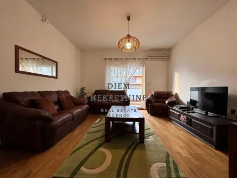 Izdavanje, jednosoban stan, 47m², City Kvart, Podgorica - image 2