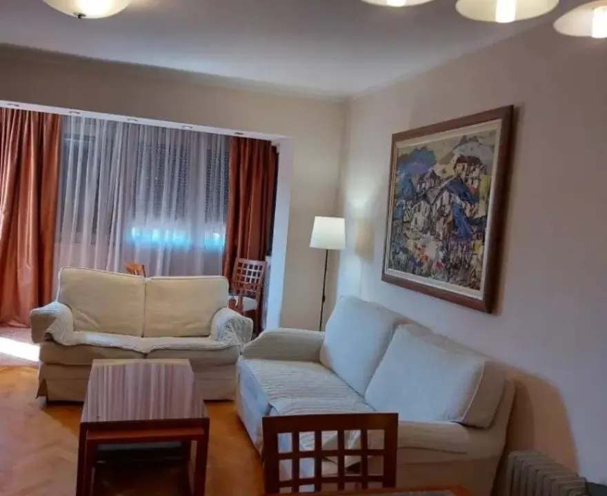 Izdavanje, trosoban stan, 84m², Centar, Podgorica