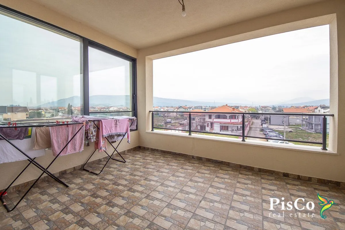 Prodaja, kuća, 270m², Podgorica, Crna Gora