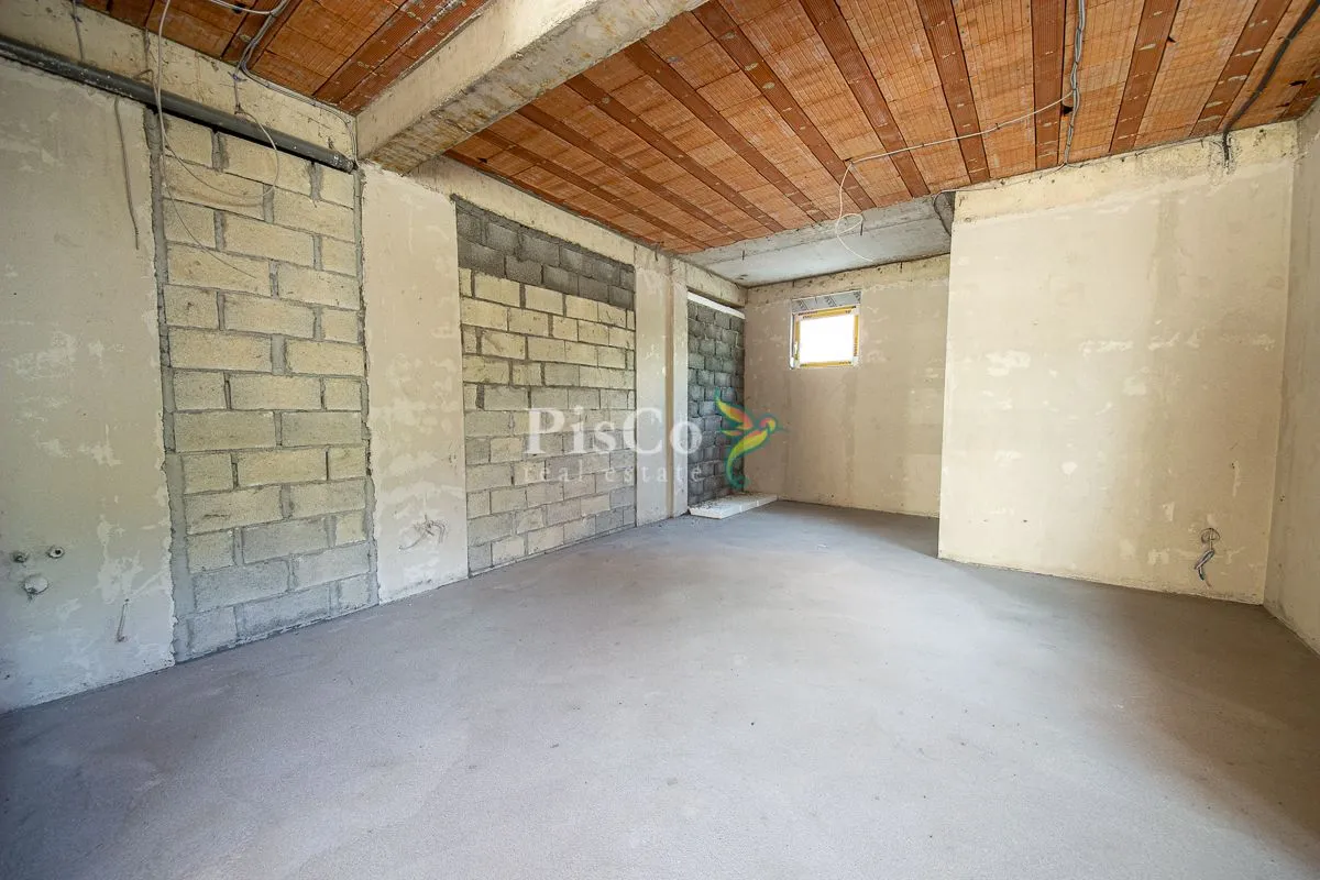 Rent, office space, 87m², Ljubović, Podgorica