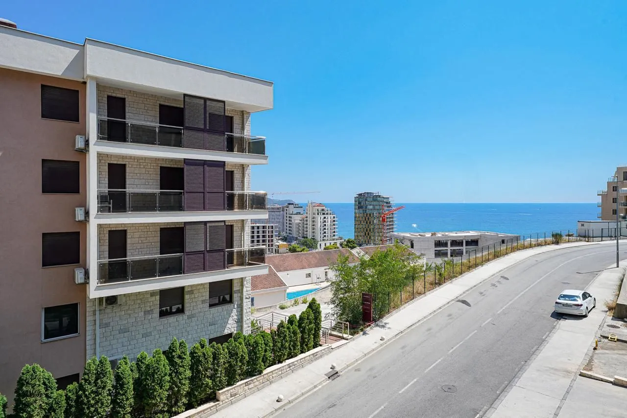 Sale, one bedroom apartment, 50m², Bečići, Budva