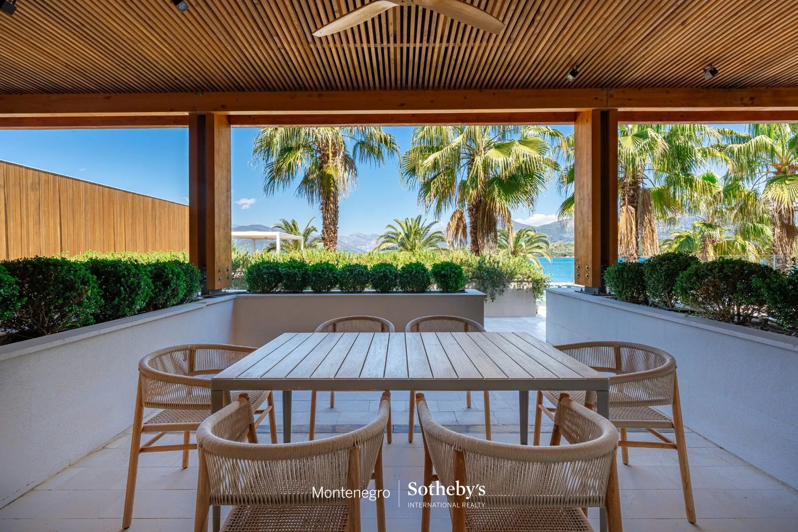 Prodaja, dvosoban stan, 300m², Đuraševići, Tivat