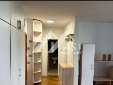 Izdavanje, dvosoban stan, 50m², Socijalno, Novi Sad Sve Podlokacije - image 5