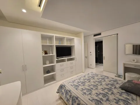 Prodaja, dvosoban stan, 140m², Budva, Crna Gora - image 24