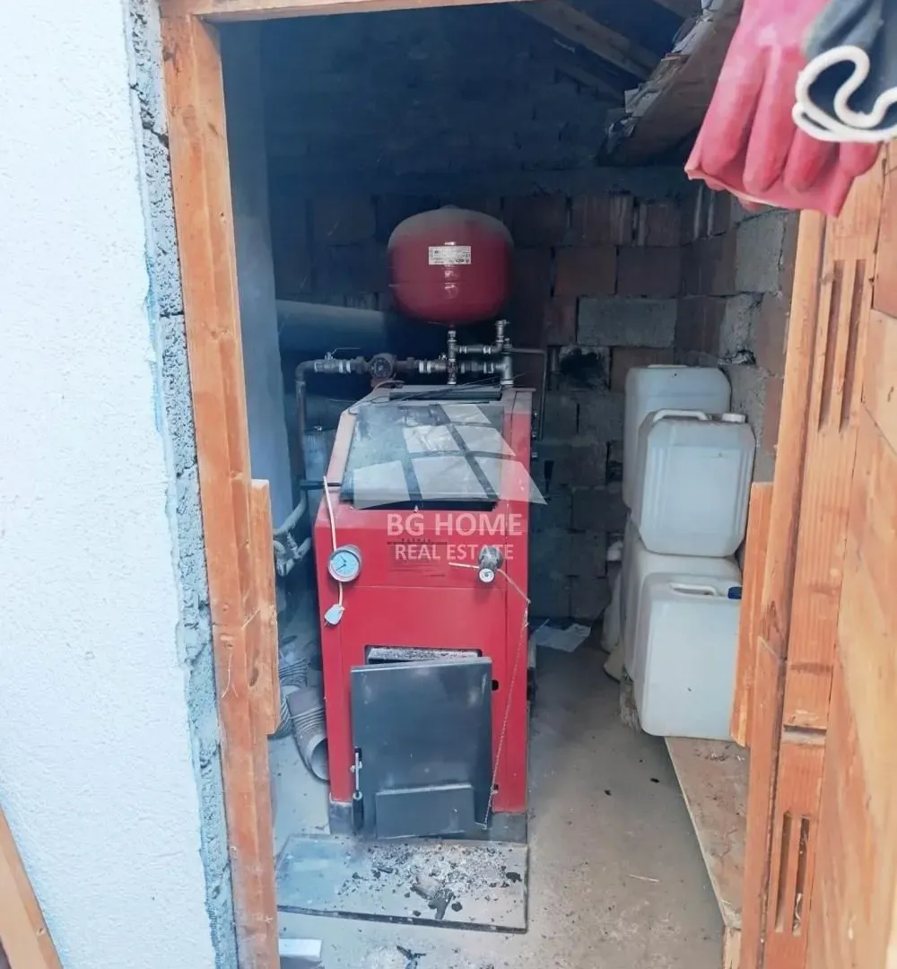 Prodaja, kuća, 160m², Borča 1, Borča Sve Podlokacije