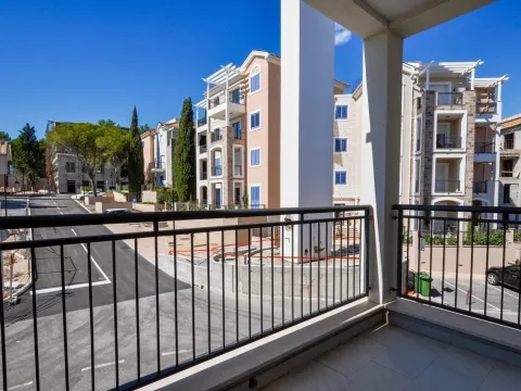 Prodaja, dvosoban stan, 103m², Luštica, Tivat - image 4