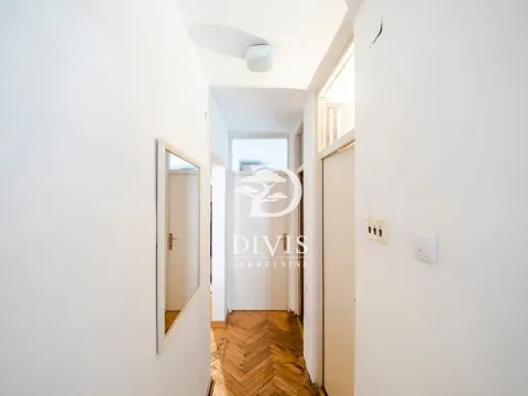 Prodaja, trosoban stan, 89m², Vračar Centar, Vračar Sve Podlokacije - image 3