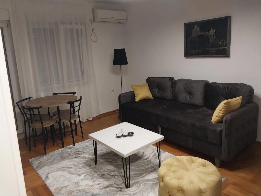 Prodaja, jednosoban stan, 37m², Centar, Podgorica