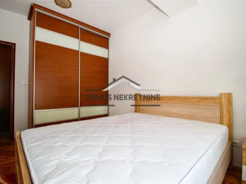 Izdavanje, jednosoban stan, 42m², Blok 6, Podgorica - image 6