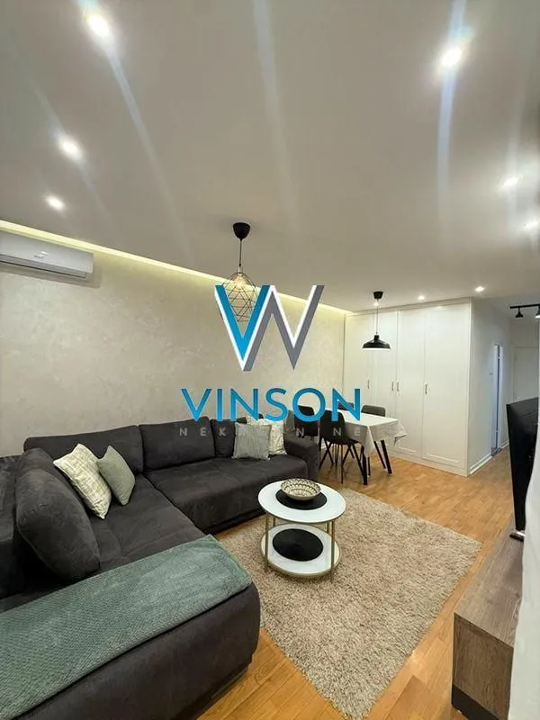 Izdavanje, jednosoban stan, 42m², Bulevar Oslobodjenja, Novi Sad Sve Podlokacije