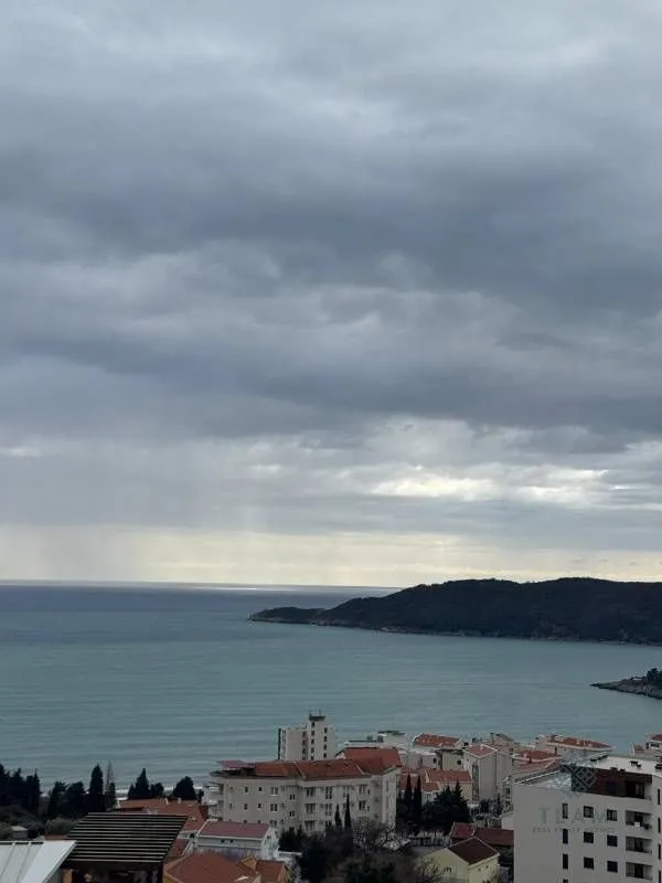 Sale, two bedroom apartment, 200m², Ivanovići, Budva