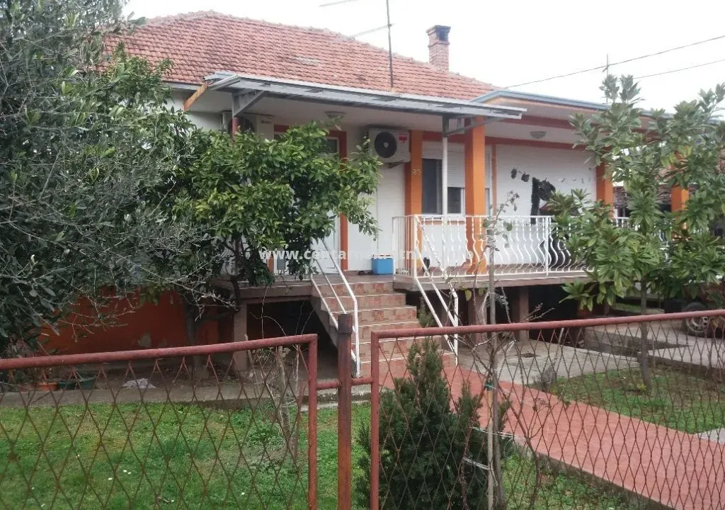 Prodaja, kuća, 119m², Dalmatinska ulica, Podgorica