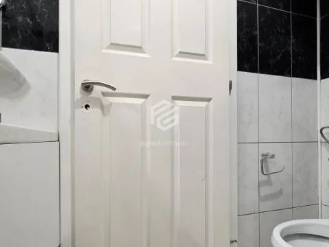 Rent, two bedroom apartment, 70m², Preko Morače, Podgorica - image 11