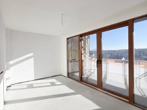 Prodaja, dvosoban stan, 71m², Stari Aerodrom, Podgorica - image 9