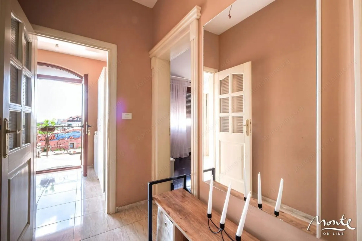 Sale, house, 280m², Bar, Crna Gora