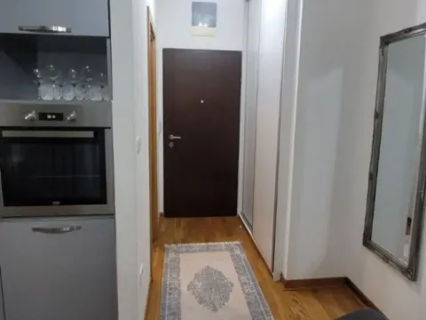 Izdavanje, garsonjera, 26m², City Kvart, Podgorica - image 7