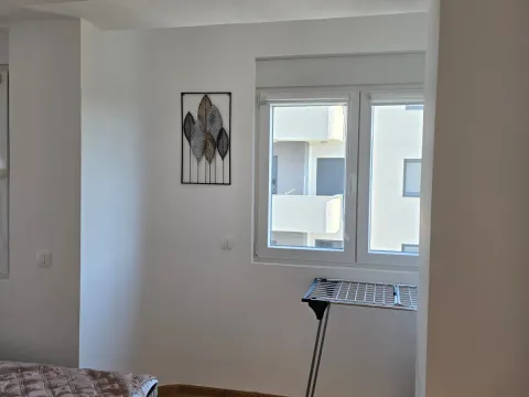 Prodaja, jednosoban stan, 57m², Centar, Bar - image 12