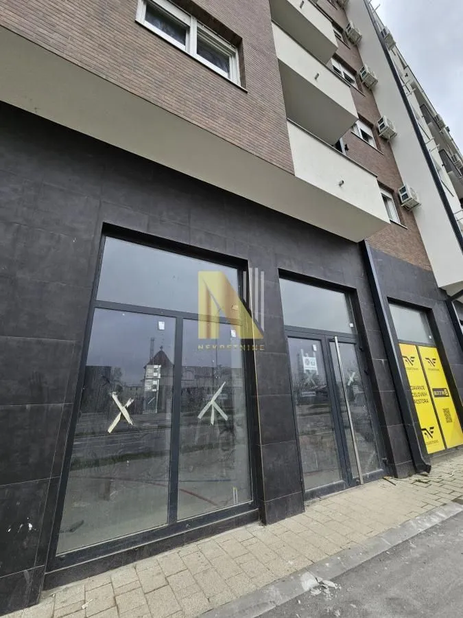 Izdavanje, poslovni prostor, 112m², Avijatičarsko naselje, Novi Sad Sve Podlokacije