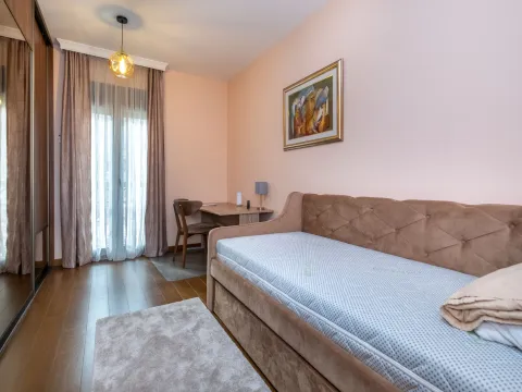 Izdavanje, trosoban stan, 93m², Ljubović, Podgorica - image 3