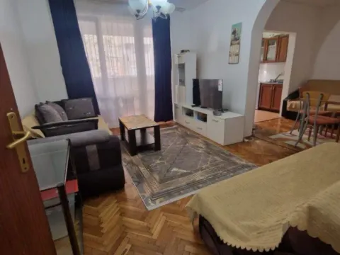 Rent, one bedroom apartment, 55m², Centar, Bar