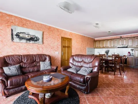 Prodaja, kuća, 200m², Kruče, Ulcinj - image 2