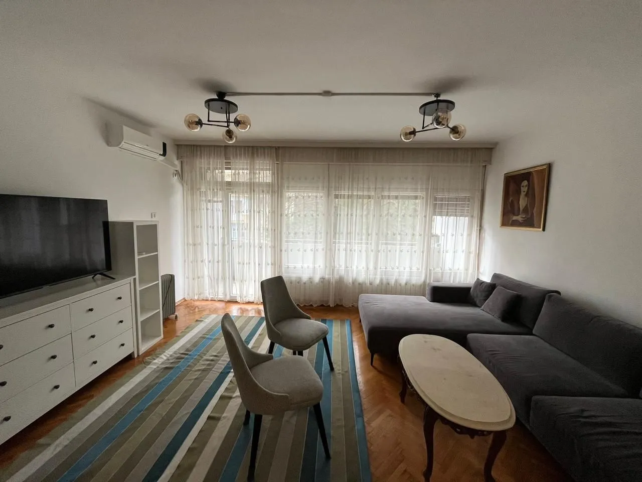 Izdavanje, trosoban stan, 120m², Centar, Podgorica