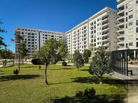 Prodaja, trosoban stan, 127m², Gorica C, Podgorica - image 2