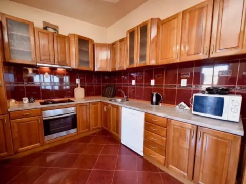 Rent, three bedroom apartment, 200m², Dobre Vode, Bar - image 7
