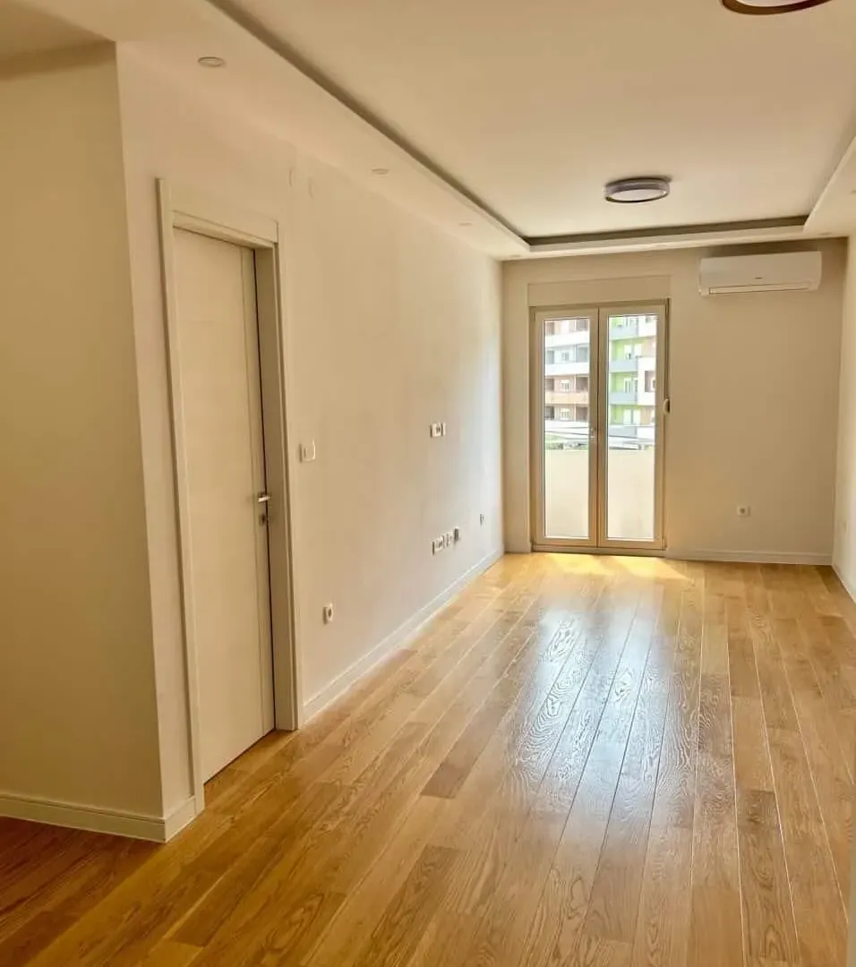Prodaja, jednosoban stan, 43m², Central Point, Podgorica