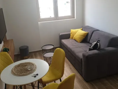 Rent, one bedroom apartment, 28m², Budva, Crna Gora - image 15