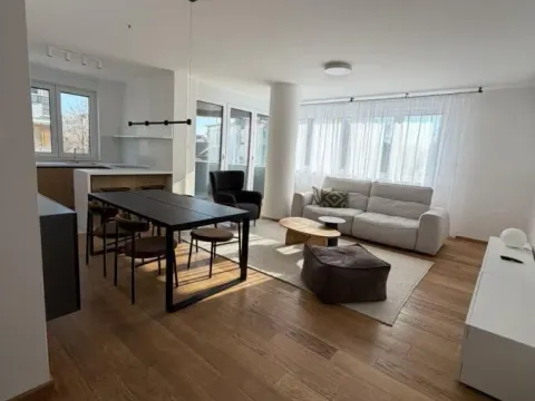 Izdavanje, četvorosoban stan, 105m², Bulevar Oslobodjenja, Novi Sad Sve Podlokacije - image 2