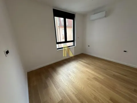 Izdavanje, poslovni prostor, 126m², Novi Sad, Srbija - image 16