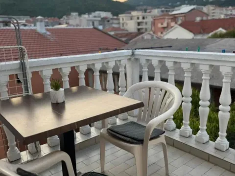 Rent, one bedroom apartment, 44m², Centar, Budva - image 8