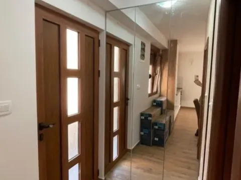 Izdavanje, jednosoban stan, 55m², Podkošljun, Budva - image 11