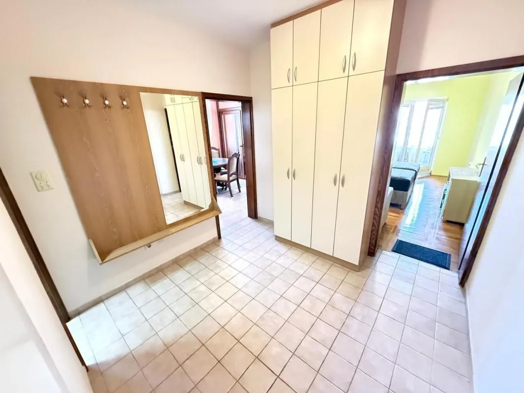 Prodaja, jednosoban stan, 67m², Ilino, Bar