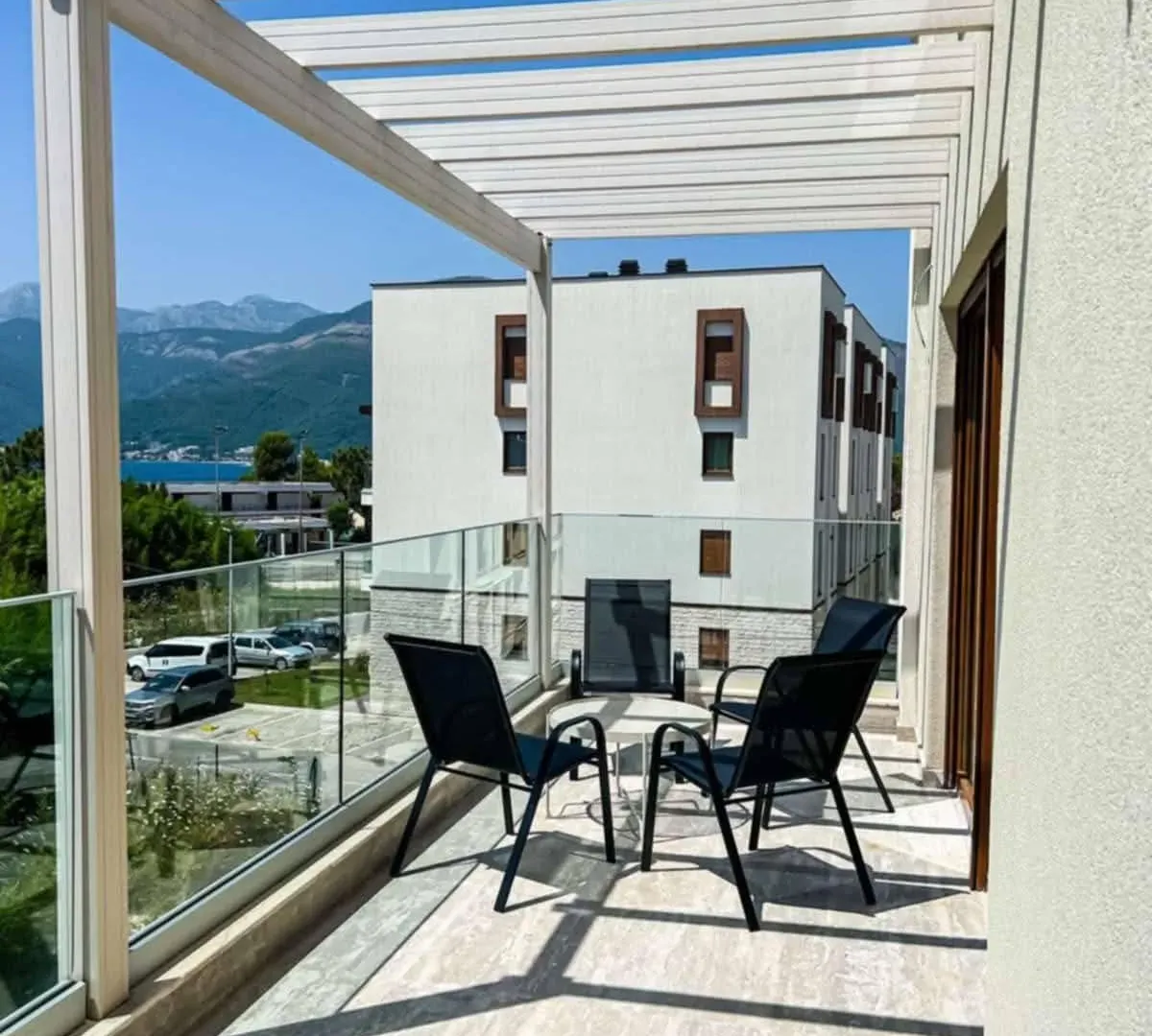 Izdavanje, dvosoban stan, 72m², Donja Lastva, Tivat