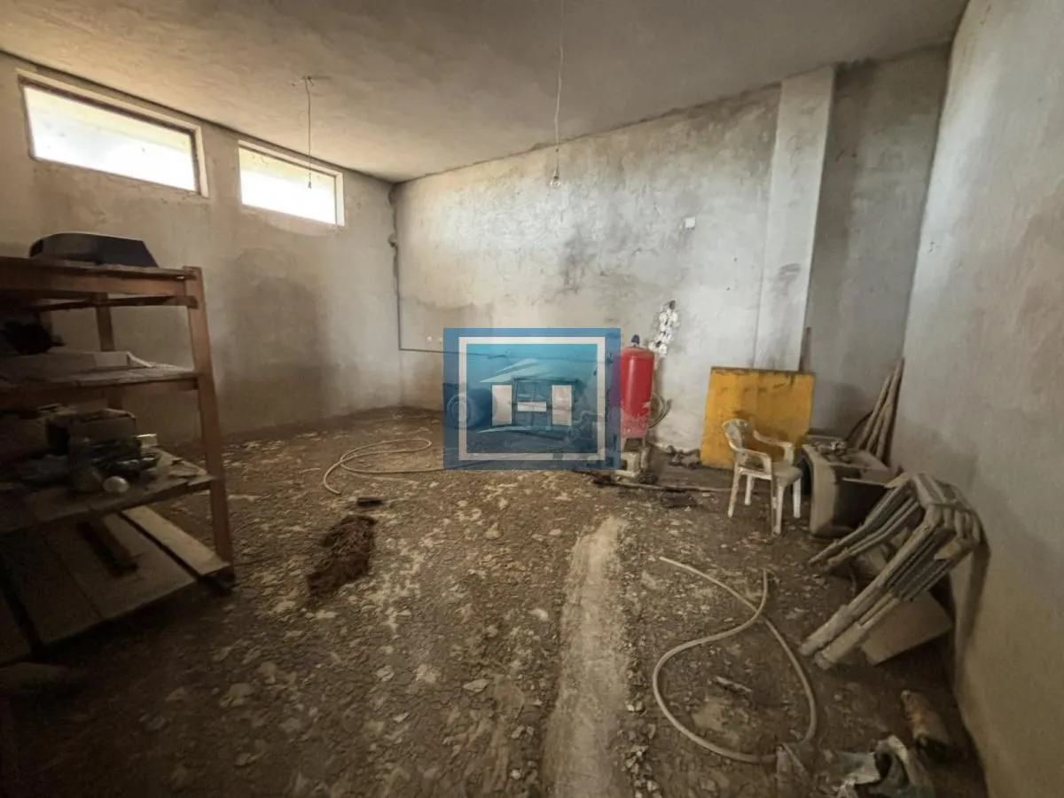 Rent, office space, 1060m², Svojnovo, Paraćin