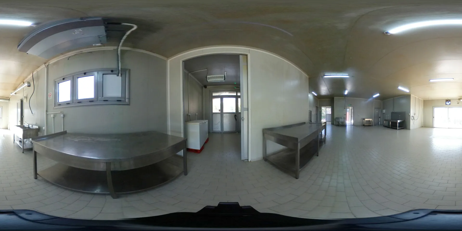 Rent, office space, 182m², Zaljevo, Bar